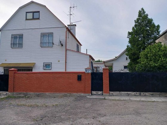 Дім 3 поверхи + гараж 84кв в Краснополье + своя подстанция (6кв/380вт) Днепр