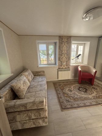 Продаю капітальну  2 поверхову дачу - фото 1