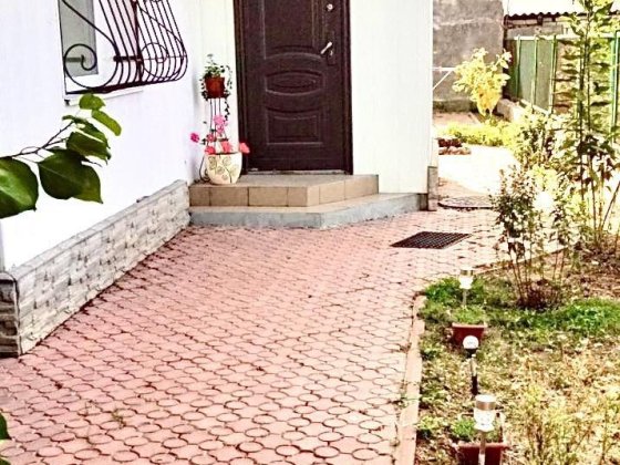 Продам двоповерховий будинок Миколаїв