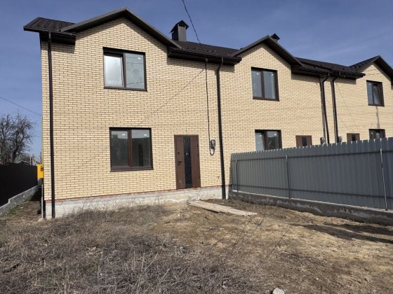 Таун від забудовника біля 3 лікарні Вінниця