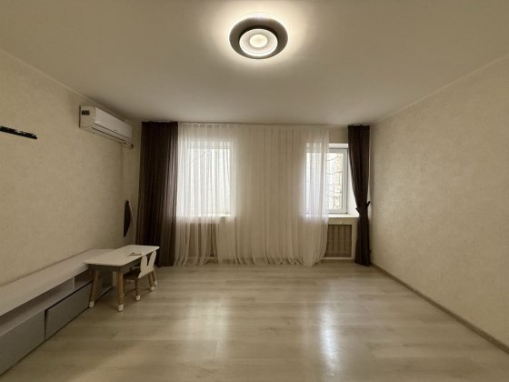 Два дома на одном участке Миколаїв