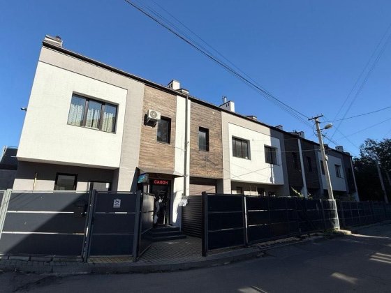 Продаж 3 пов котеджу з ремонтом та меблями/вул. Ранкова-Кульпарківська Львов