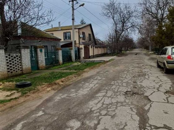 Продам пол дома ЮТЗ ПЕР. Полярный -  Молодогвардейская Николаев