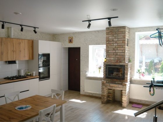 Продам сучасний двоповерховий будинок у самому серці міста. 149000$ Дніпро