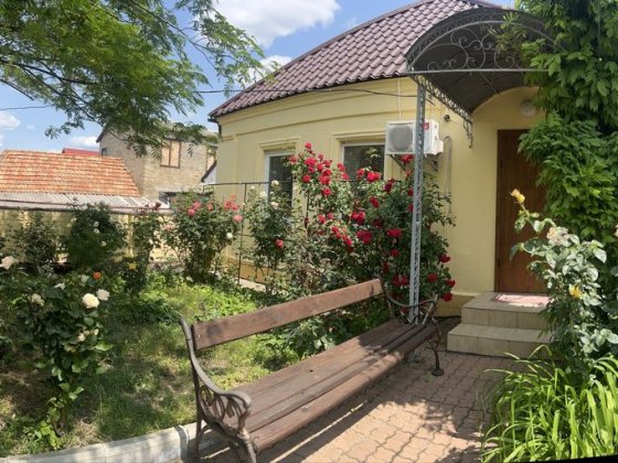 Продається Дім БЕЗ КОМІСІЇ в Корабельному район, 6 соток землі Миколаїв