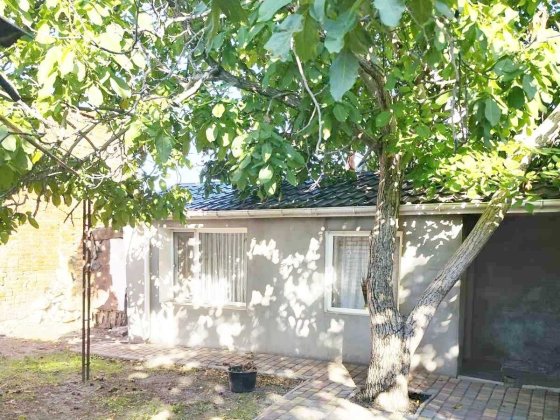 Будинок Варварівка,4 к,свердловина,вікна сусідів у двір не виходять! Миколаїв