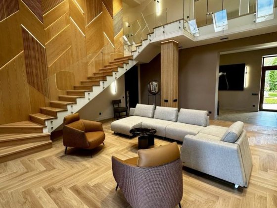 Купить дом в Совиньоне, Одесса — 340 м², бассейн, у моря Одесса