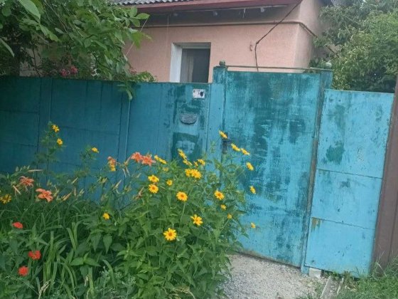 HG03 Продам 1/2часть дома в Ледном Харків