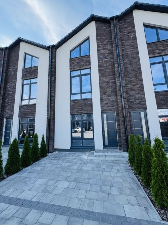 БЕЗ КОМІСІЇ, готовий таун з документами, Сертифікат ТАК, вул. Зоряна - фото 1