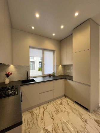 Таунхаус з ремонтом / Центр Петропавлівської Борщагівки/БЕЗ КОМІСІЇ - фото 1