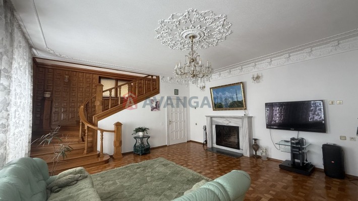 Продажа дома в престижном районе города (район ТЦ «Неоплаза») - фото 1