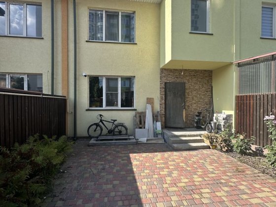 Дім і бізнес під одним дахом — розумне рішення для сучасних людей.Київ Софіївська Борщагівка