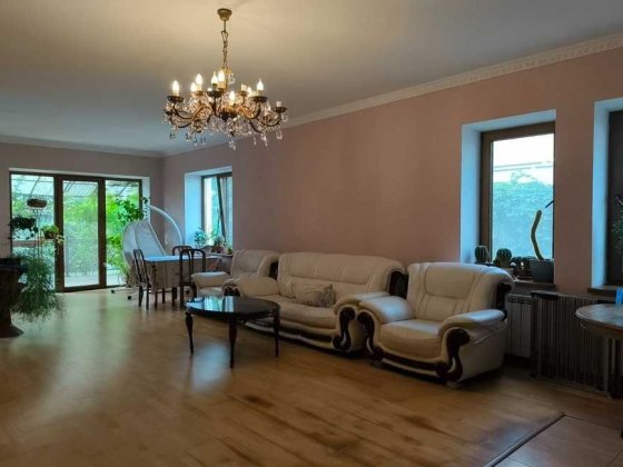 Продам дуплекс с ремонтом, гаражом, участком! seg-01