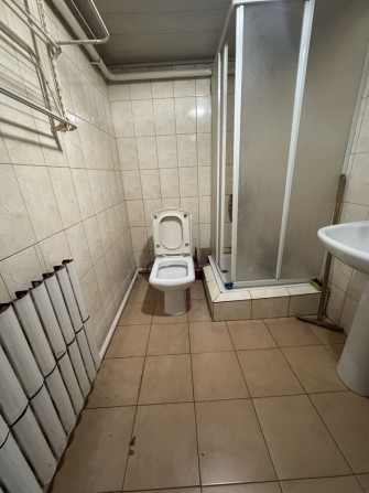 Продам ДОМ Холодная Гора с выходом на пляж Новобаварского гидропарка - фото 1