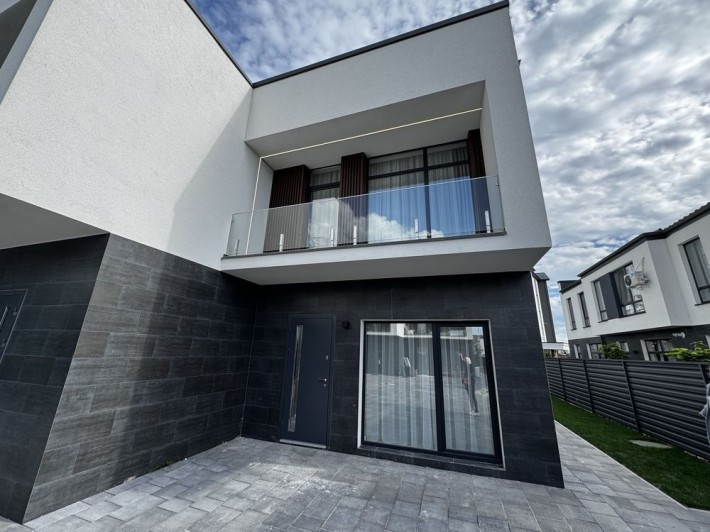 Продам Дуплекс з ремонтом та меблями. ЦЕНТРАЛЬНІ КОМУНІКАЦІЇ! - фото 1