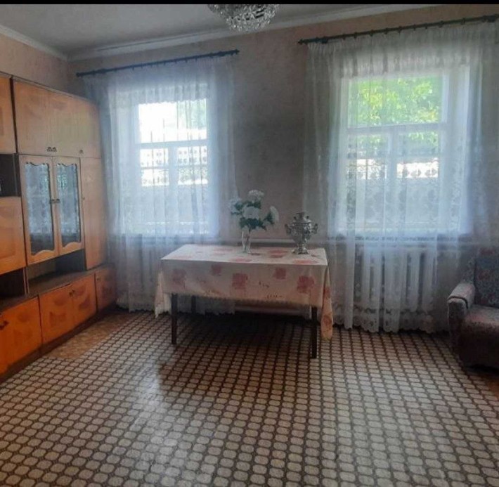 Продаж будинка. Є -Сертифікат, поряд метро Перемога - фото 1