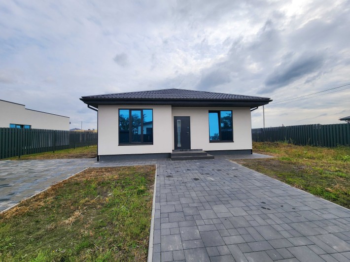 Вітаю! Продам будинок 90 м2, 100 м2, 5.5 соток ділянка. - фото 1