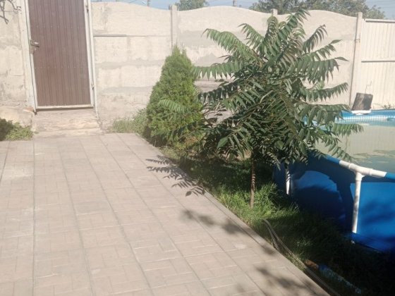 Хозяин срочно продам пол дома. Харьков