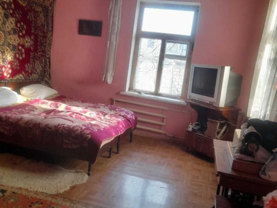 продаж частини будинку окремий двір поруч ринок Колос Николаев