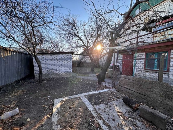 Будинок - 5 кімнат, гараж, ОКРЕМИЙ двір, центр - фото 1