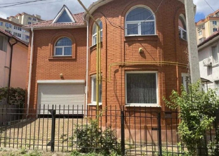 Дом на Таирова 360 м.кв 2.7 сотки - фото 1