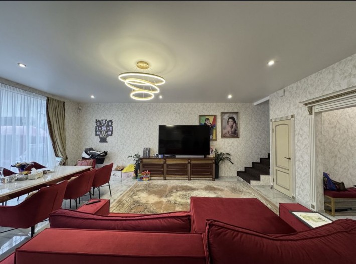 Таунхаус з центральними комунікаціями та газом. - фото 1