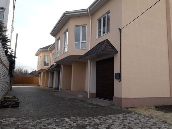 Продаю таунхаус , коттедж в 3-х уровнях Ингульский р-н Николаев