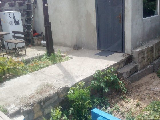 Домик на причале в центре города Миколаїв