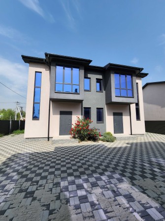 Вітаю. Продам від забудовника. Будинок - дуплекс, вул. Одеська. - фото 1