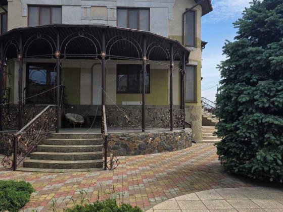 Продается дом на реке 425м  ремонт мебель цена 370 тыс.у.е. Миколаїв