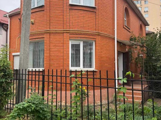 Отличный  кирпичный дом на Таирова. Одеса