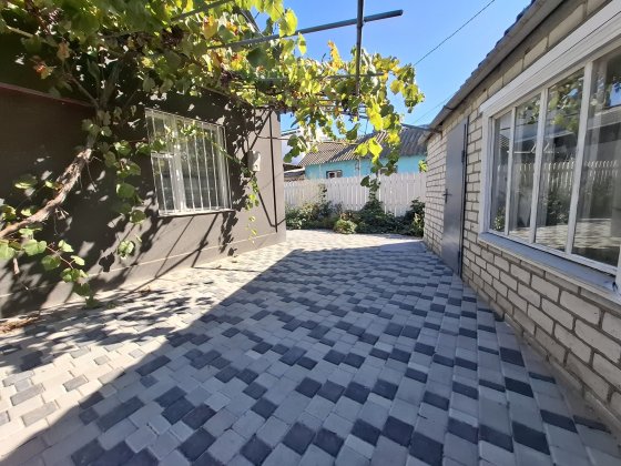 Уютный качественный дом .Развитый район города Одесса