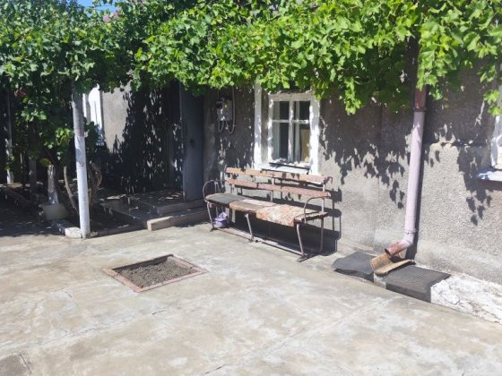 Продаю дом 9 Военная 71м 4 комнаты,гараж 45000 Миколаїв