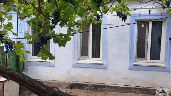 Продаю свою часть дома с отдельным двором. Сертификат. - фото 1