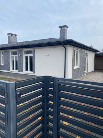 Продается уютный одноэтажный дом в районе Совиньона. - фото 1