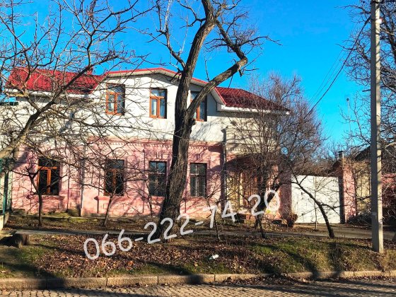 Дом в центре с гаражом от собственника Миколаїв