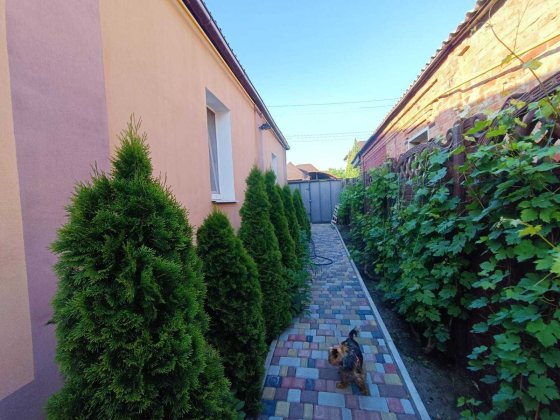 Продам 1/2 будинки Салтівка навпроти парка Перемоги Харків