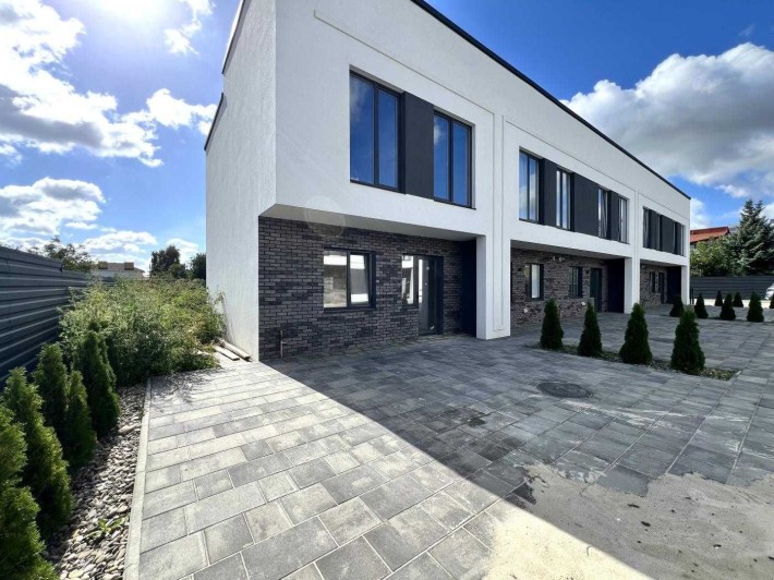 Кутовий Таунхаус з власним подвір'ям! Петропавлівська Борщагівка - фото 1