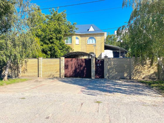 Продам будинок м. Спортивна  180м2  потребує ремонту Харьков