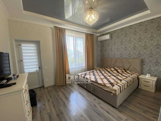 Двоповерховий будинок з ремонтом та меблями, 3 сотки Одесса