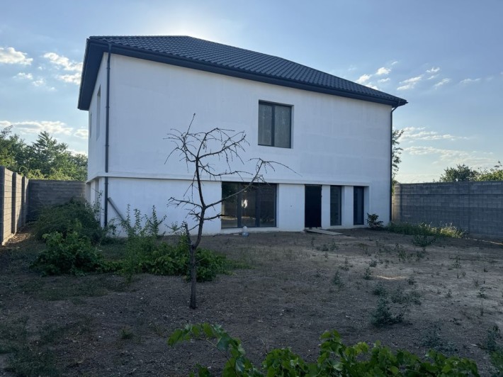 Продаж нового сучасного будинку в Центральному районі - фото 1