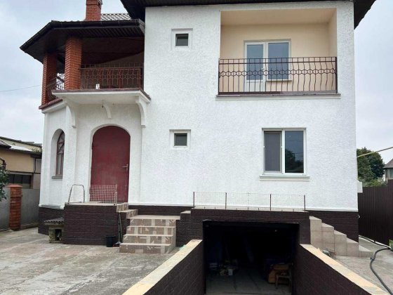 Дом в центре  Ленпоселка Солнечный переулок  7 соток госакт Одесса