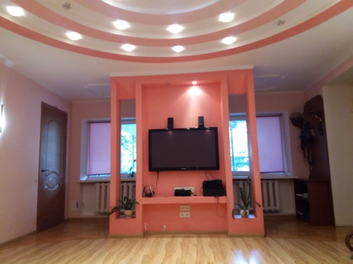 Дом на Ленпоселке в отличном состоянии на три семьи - фото 1