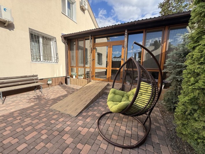 Продаю добротный дом ул Троицкая 210м2 4 сотки - фото 1