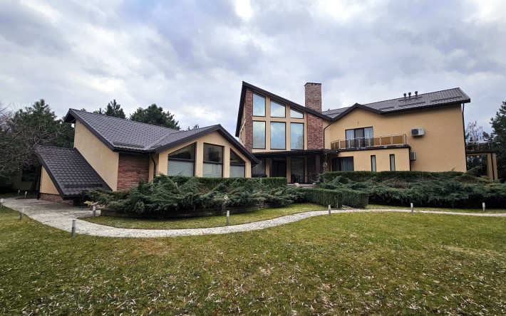 Найкращий будинок 554кв.м.з басейном, соляною кімнатою та кінотеатром! - фото 1