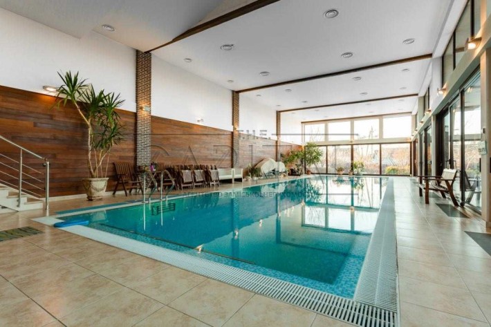 Продаж будинку, Софіївська Борщагівка, 1200м2, 20соток, басейн 20х5м - фото 1