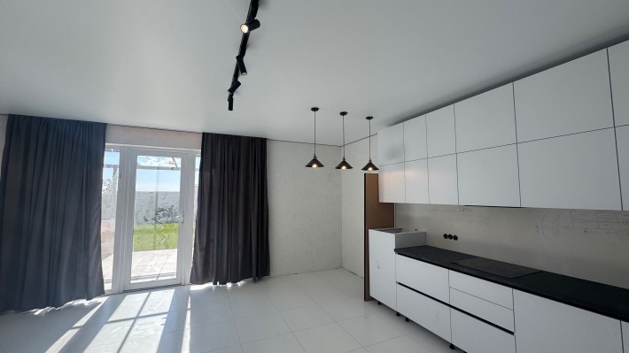 Дом с РЕМОНТОМ +гараж! БЕЗ комиссии Рассрочка! Червоный Хутор/Таирово! - фото 1