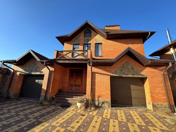 Леваневців будинок 550 кв.м. на березі річки Миколаїв