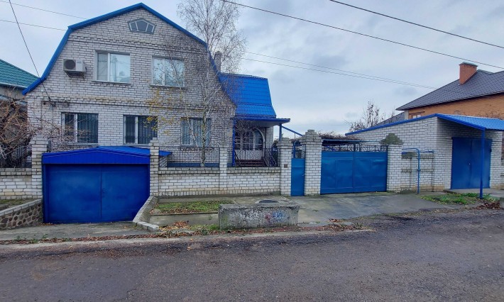 Продаю двухэтажный дом - фото 1