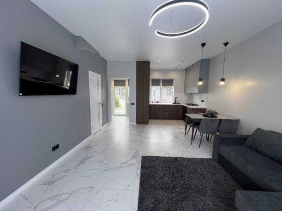 Продам затишний таун з ремонтом з газом/без комісії Петропавлівська Борщагівка